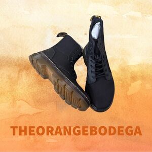 Dr. Martens Combs 8 Eye Boot, 7 Men's/8 Women's